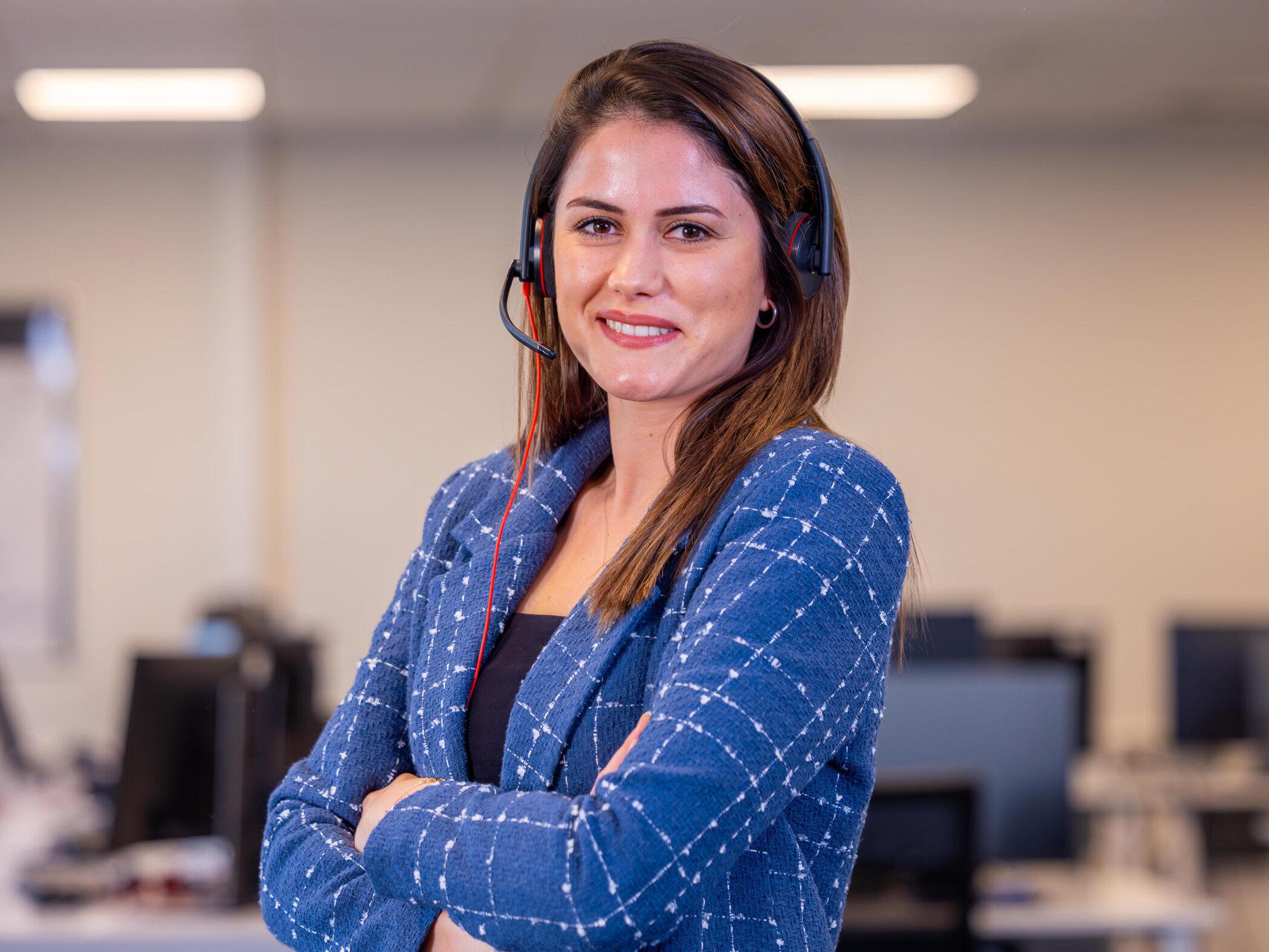 regiocom Customer Care Mitarbeiterin mit Headset